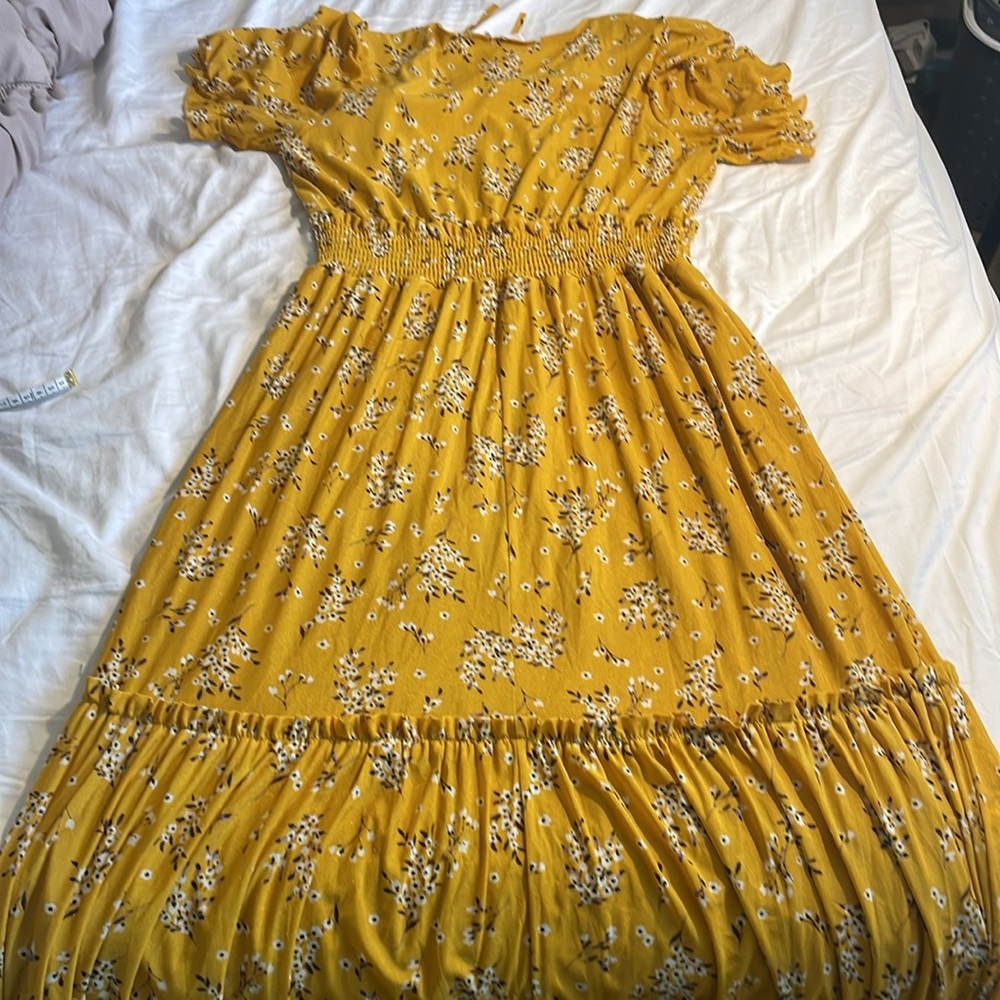 SirenLily yellow, floral dress. Tie at bust, modest puff sleeves, bottom ruffle. - Picture 11 of 11